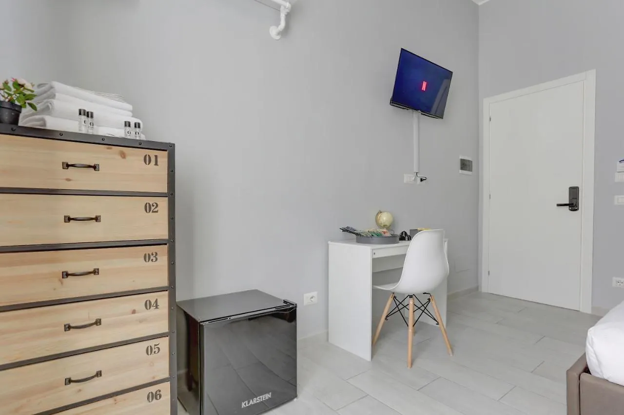 Affittacamere Voyager House Termini - Home And More Roma