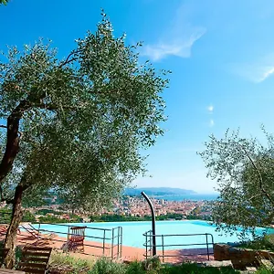 *** Hotel Golfo Dei Poeti Fattorie Bedogni Von Berger Italia